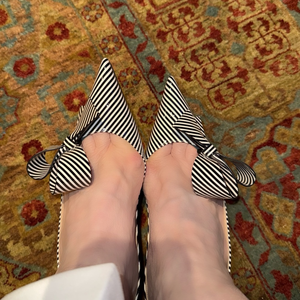 Christian Louboutin Black and White Patent Leather heel with bow size 39.5 - Picture 5 of 9